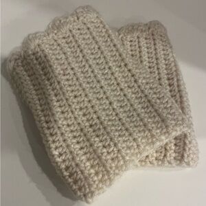 PRE-OWNED HAND CROCHET BOOT TOPPERS- CREAM